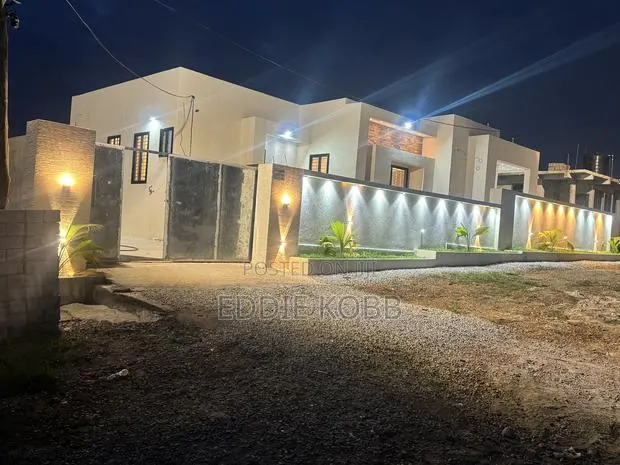 3bdrm Mansion in Eddiekobbs Agency, Kumasi Metropolitan for sale · Photo 1