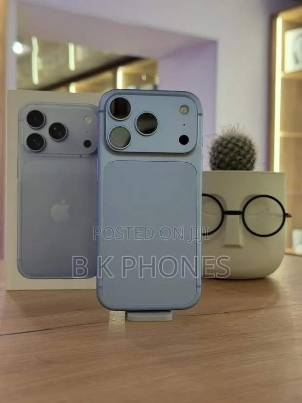 New Apple iPhone 18 Pro Max 256 GB Blue · Photo 1