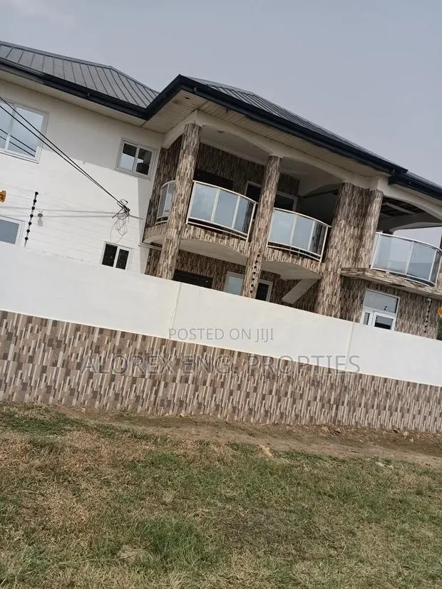 3bdrm Apartment in Amanfro, Adenta for rent · Photo 1
