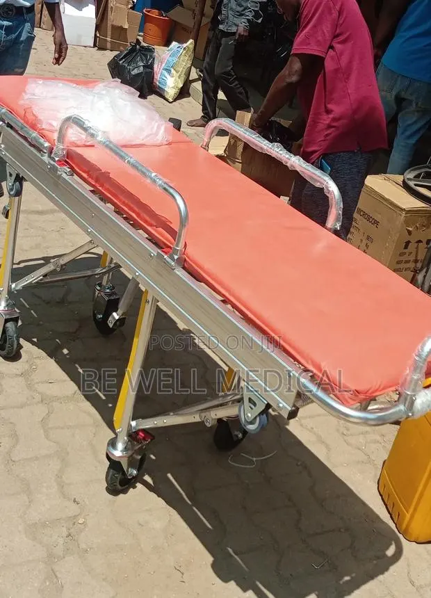 Ambulance Stretcher · Photo 1