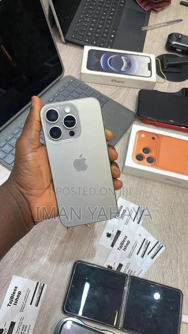 Apple iPhone 15 Pro 256 GB · Photo 1