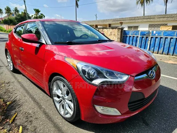 Hyundai Veloster RE:FLEX 3dr Hatchback w/Black Interior (1.6L 4cyl 6AM) Red · Photo 1