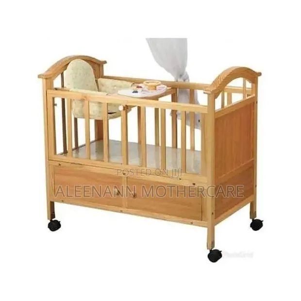 Wooden Cot · Photo 1