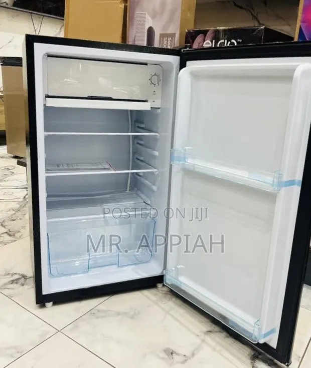 Get Affordable Nasco Nasf1-110fl 1 Door Table Top Refrigerator · Photo 1