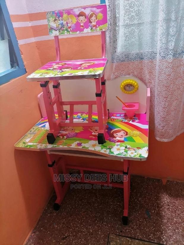 Adjustable Study Desk for Kids · Photo 2