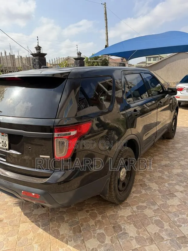 Ford Explorer 2015 Black · Photo 1