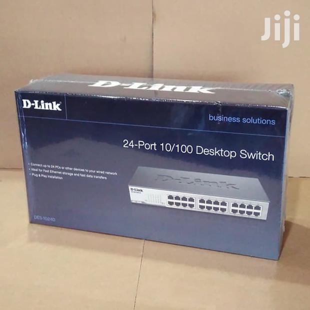 24‐Port Fast Ethernet Unmanaged Desktop Switch Des‐1024d · Photo 1
