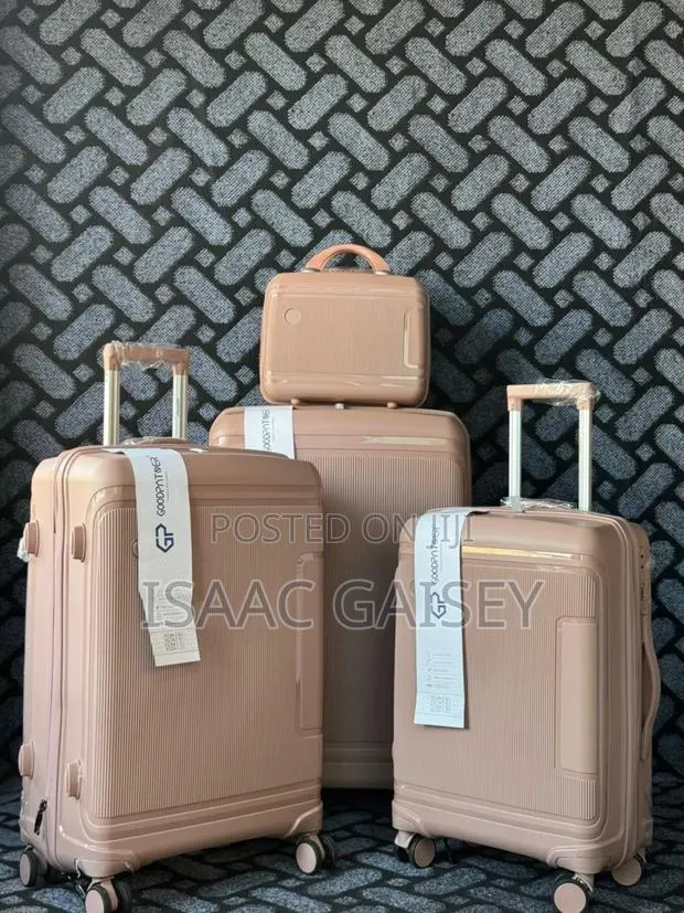 4 in 1 Durable Anticrake Luggages/Travel Bags · Photo 1