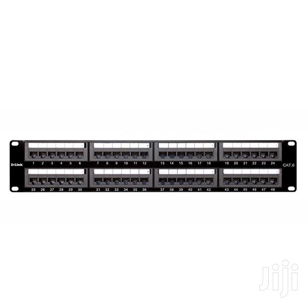 D-link Unshielded 24-port Full-loaded Patch Panel · Photo 1