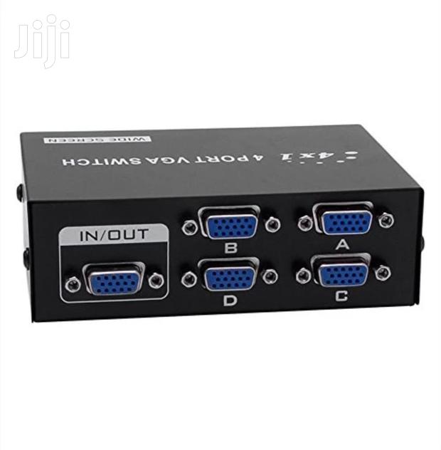 4-port VGA Splitter (450mhz) VS134A · Photo 1