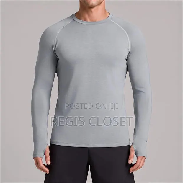 Long-Sleeve Workout Compression Shirt With Thumbholes – Fitness Top · Photo 1