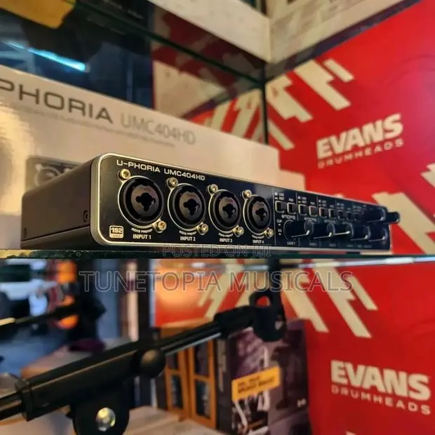 Behringer U-Phoria Umc404hd Usb Audio Interface. · Photo 1