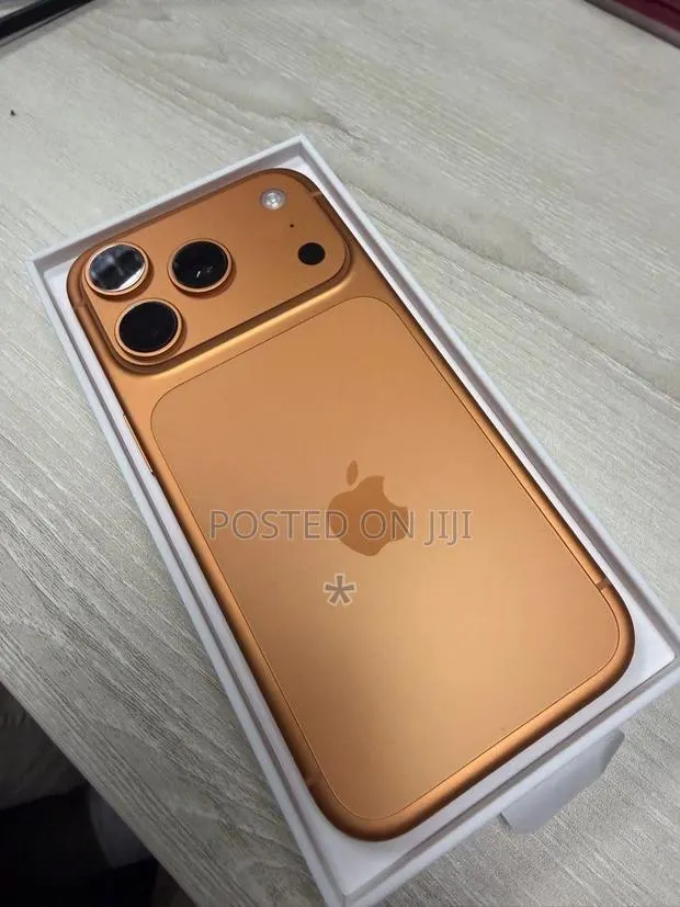 New Apple iPhone 17 Pro Max 512 GB Orange · Photo 1
