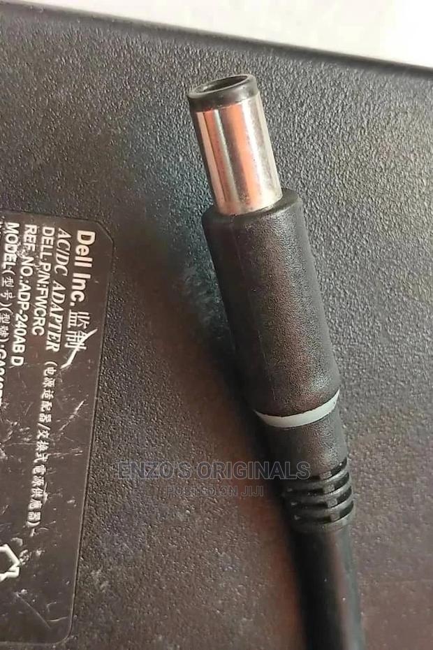 Dell Big Pin And Alienware 240wat Charger 19.5v 12.3a New · Photo 3