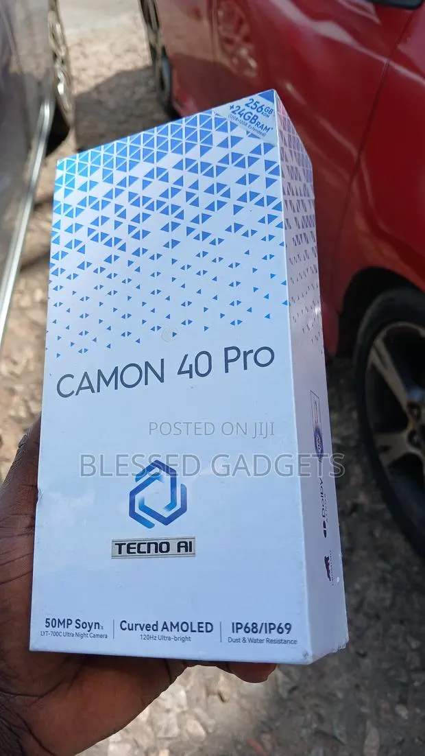 New Tecno Camon 40 Pro 5G 256 GB Gray · Photo 1