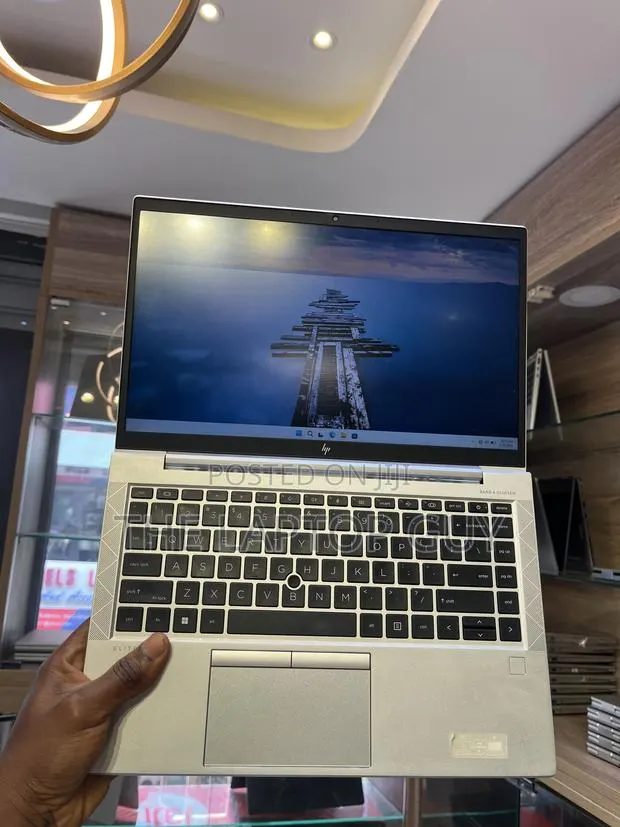 Laptop HP EliteBook 845 G8 16GB AMD Ryzen 5 SSD 512GB · Photo 1