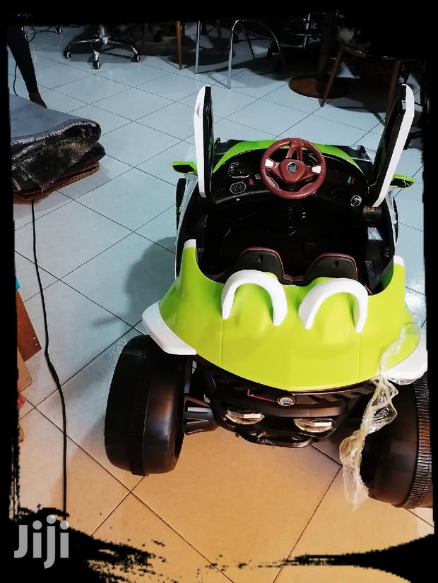Kid's Playing Car · Photo 1