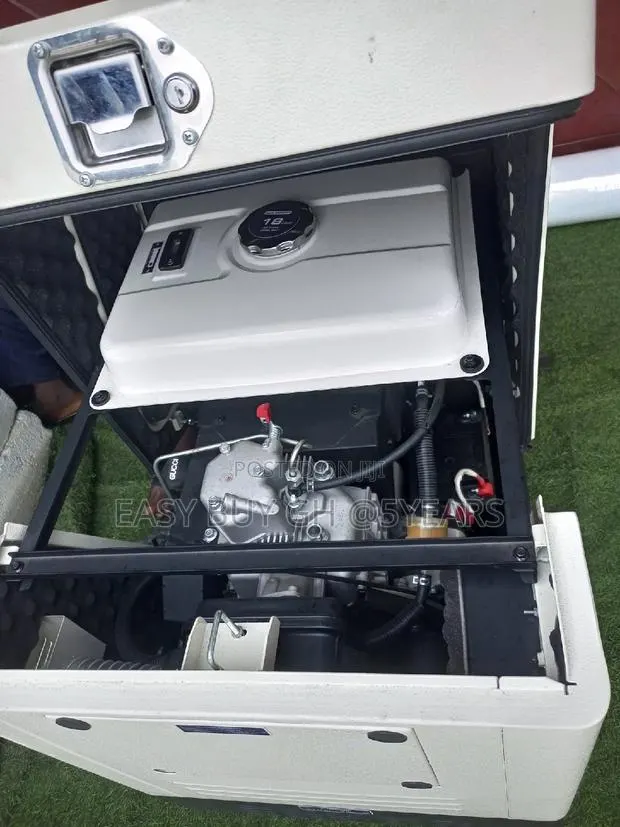 Factory Powering 15kva Uk Model Keystart Uk Model Generator · Photo 1
