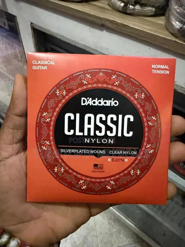 d'Addario Ej27n Silver-Plated Nylon Core Classical Guitar Strings · Photo 1