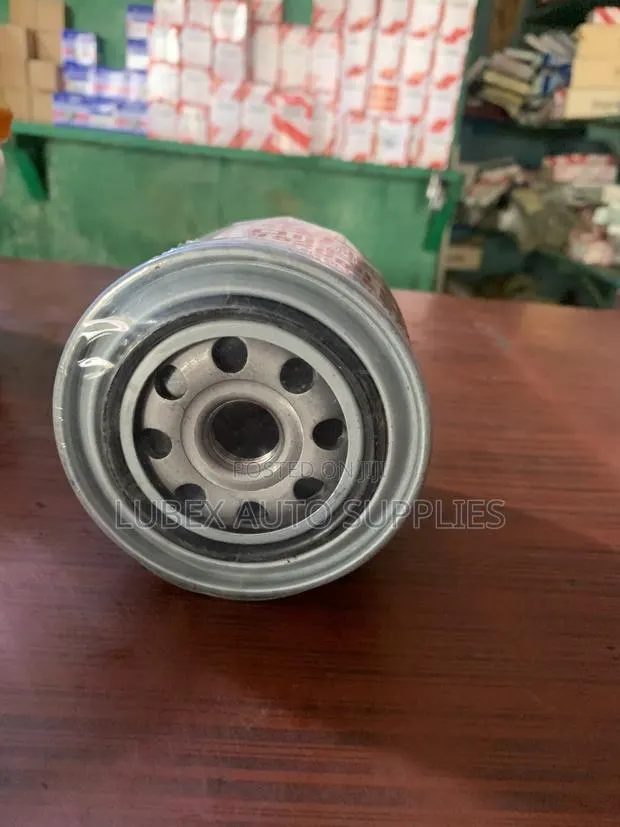 Nissan 15208-Eb70d Oil Filter · Photo 1
