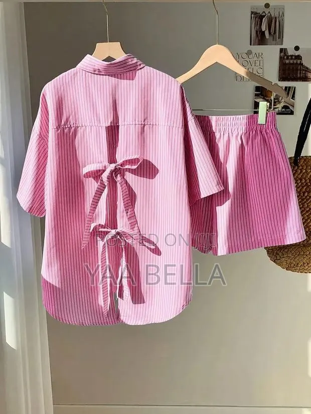 Ladies' Top and Shorts · Photo 1