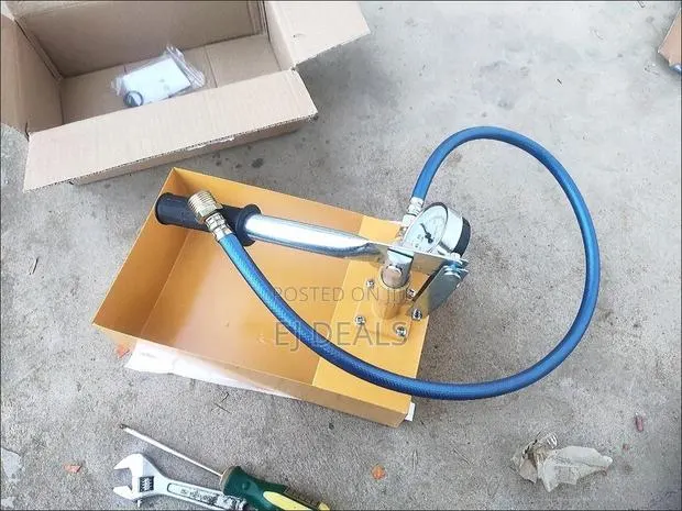 Manual Hydraulic Test Pump 25 Bar · Photo 1