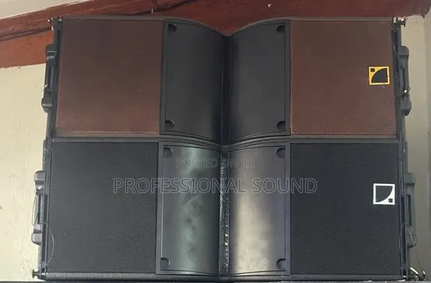 12 Inches L-Acoustics Kara Line Array Loudspeakers · Photo 1