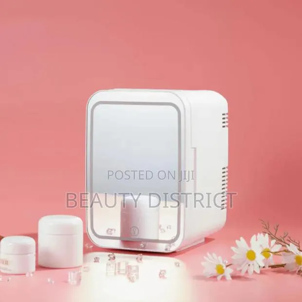 Beauty Fridge With Mirror and Led (4l) · Photo 1