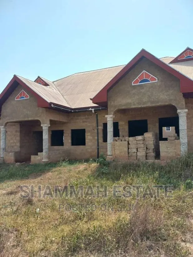 4bdrm Apartment in Aiding Estate, Sunyani Municipal for sale · Photo 1