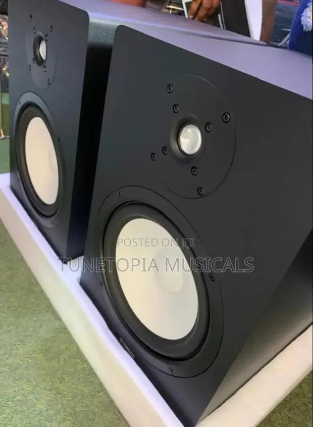 Yamaha Hs8ii 8-Inch Powered Studio Monitor. · Photo 1