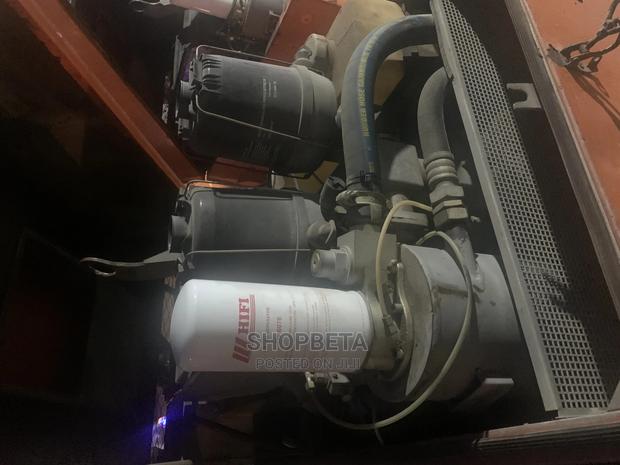 Robust Air Compressor for Construction · Photo 4