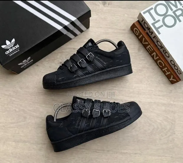 Original Adidas Superstar Rabbit Hole · Photo 1