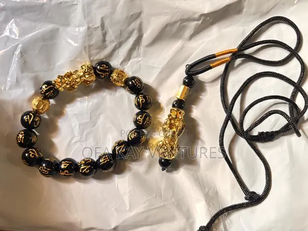 Feng Shui Wealth Bracket With Necklace · Photo 4