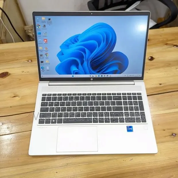 New Laptop HP 15 8GB Intel Core i3 SSD 256GB · Photo 1