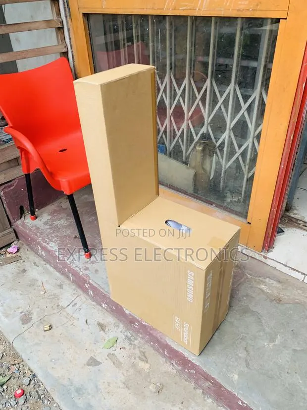 Newly Sealed in Box Samsung B450f · Photo 1