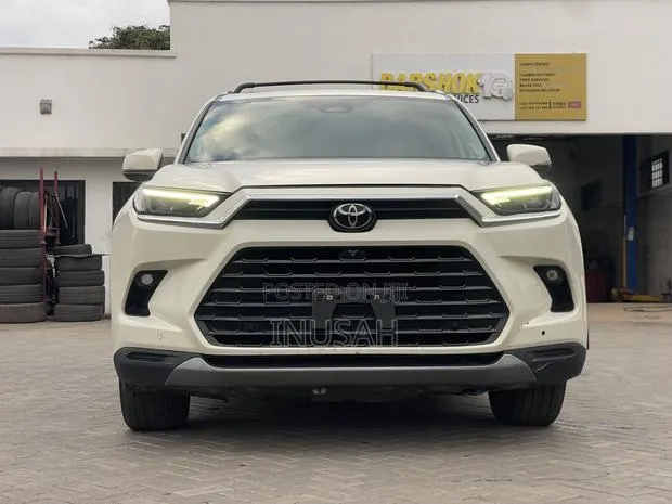 Toyota Highlander Platinum AWD 2024 · Photo 1