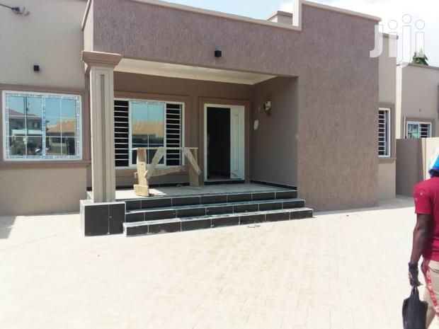 4bdrm House in Spintex for Sale · Photo 3