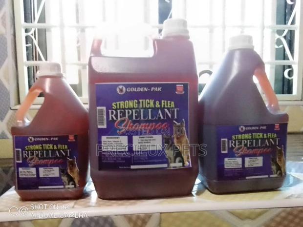Golden-Pak Strong Tick Flea Repellant Shampoo · Photo 1