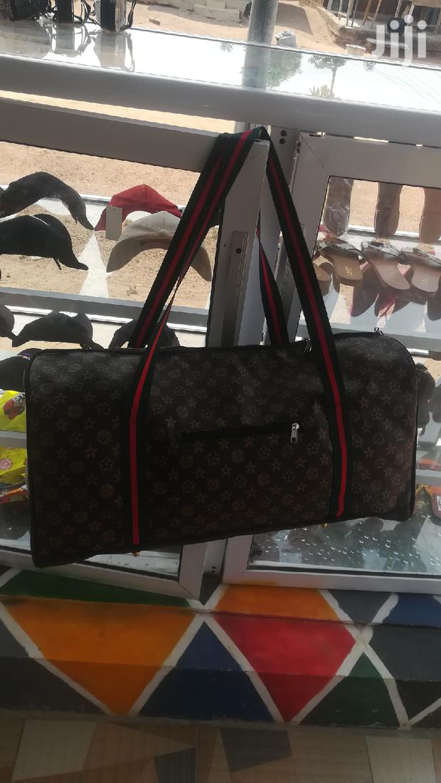 Quality Duffel Traveling Bag · Photo 1