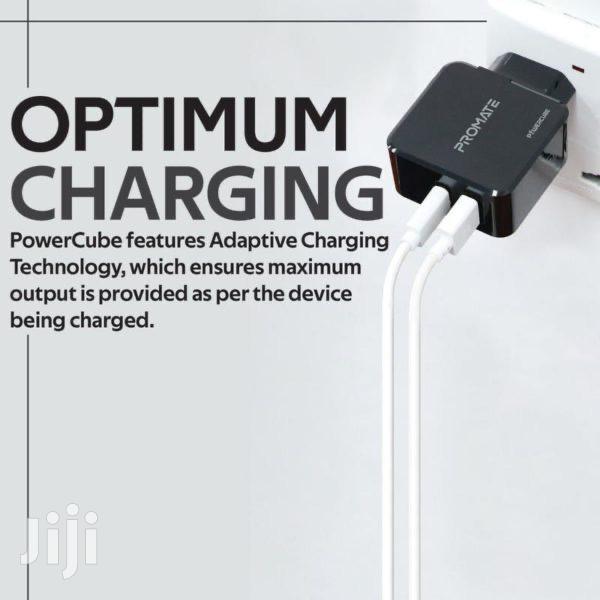 Promate Powercube~36W Fast Charging Dual Port Charger(Black) · Photo 4