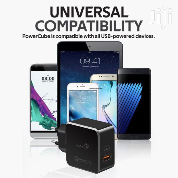 Promate Powercube~36W Fast Charging Dual Port Charger(Black) · Photo 5
