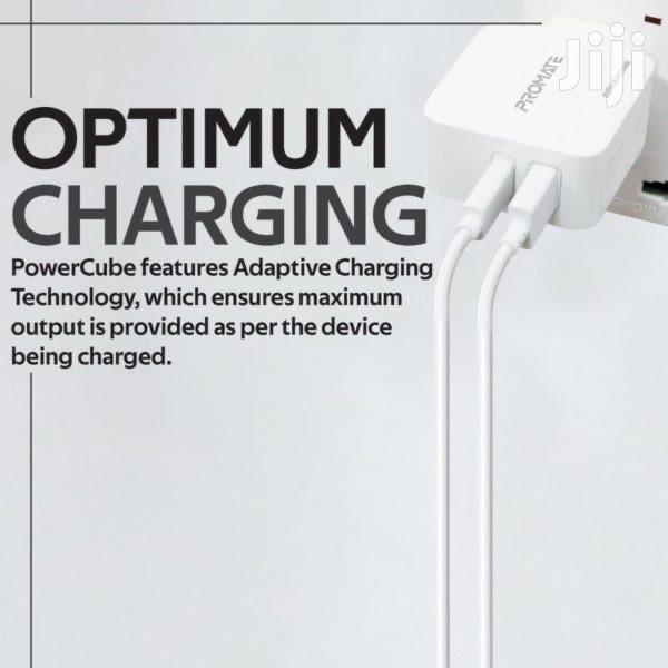 Powercube~36W Fast Charging Dual Port Charger Power Delivery · Photo 3