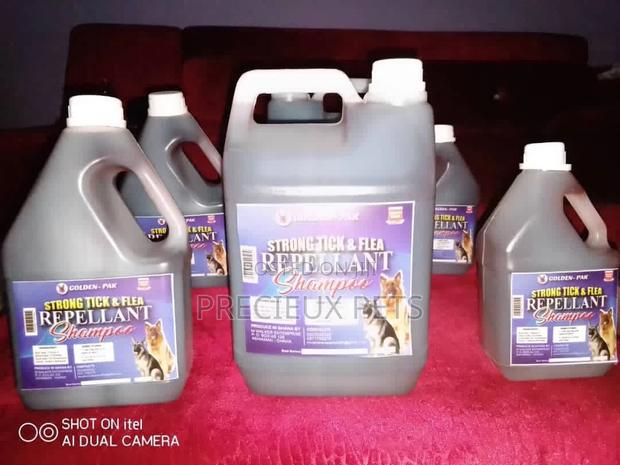 Golden-Pak Strong Tick Flea Repellant Shampoo · Photo 2