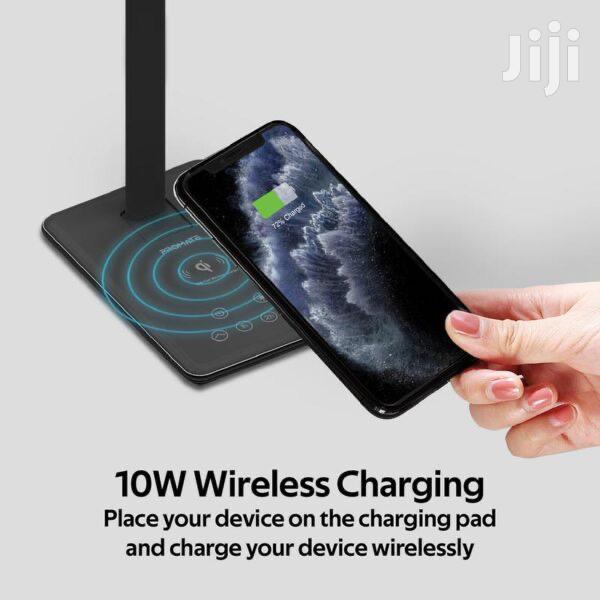 Promate Auralight-1–Qi Wireless Charging LED Desklamp(Black) · Photo 4