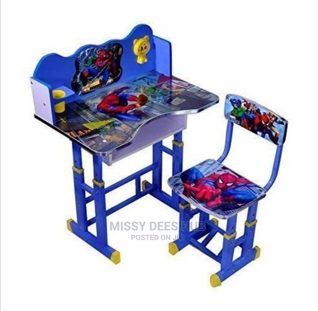 Adjustable Study Desk for Kids · Photo 3