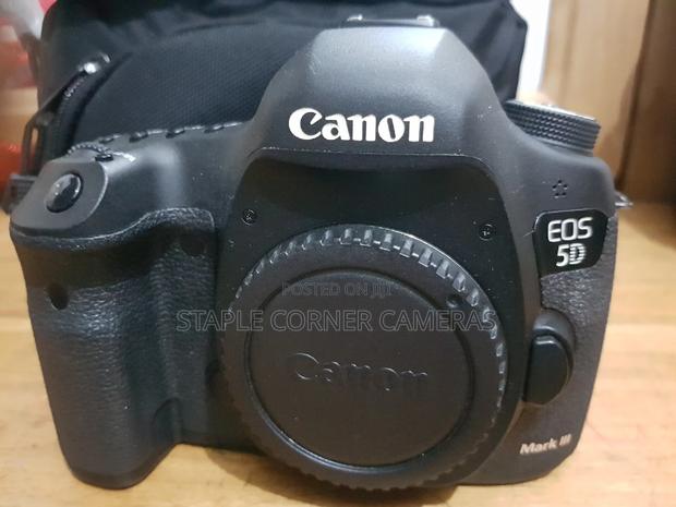 Canon Eos 5d Mark Iii Digital Full Frame Camera Body Only · Photo 1