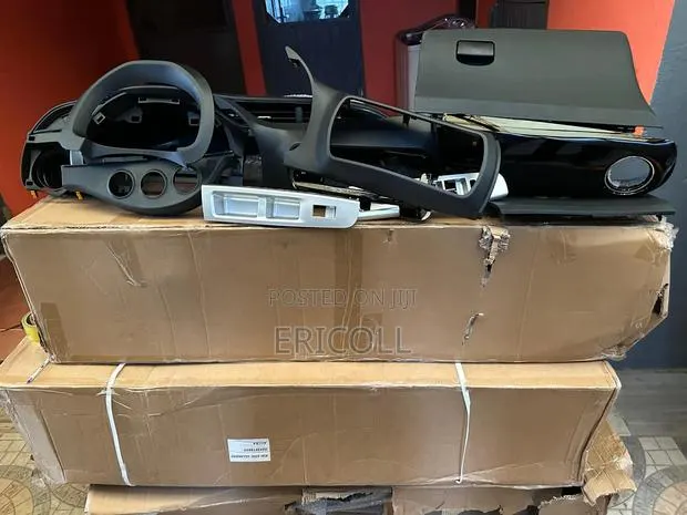 Brand New 2014 - 2018 Toyota Vitz Dashboards · Photo 1