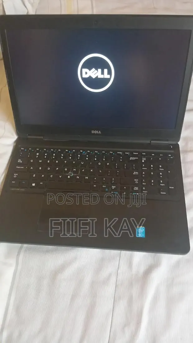 Laptop Dell Latitude E5550 12GB Intel Core i5 HDD 320GB · Photo 1