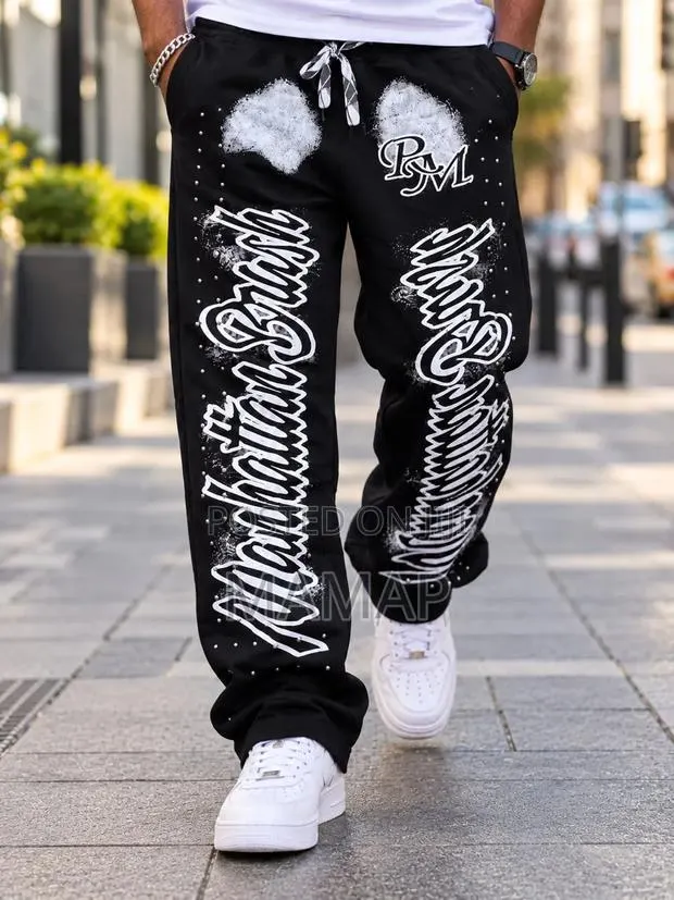 Joggings/ Tracksuit · Photo 1
