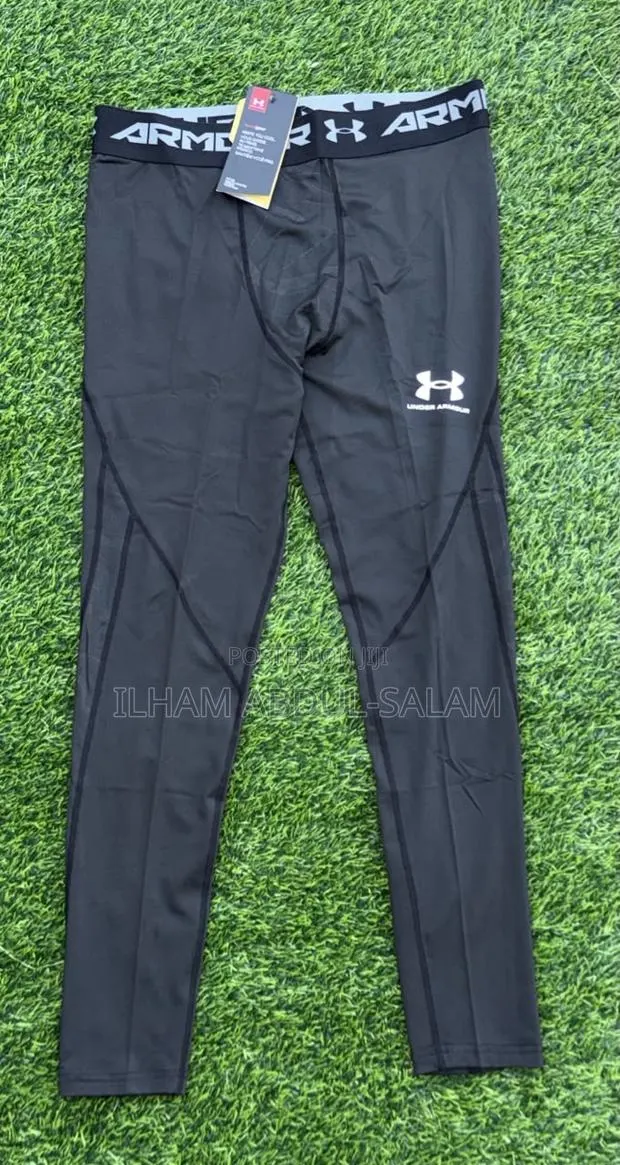 Black Under Armour Inner Stretch · Photo 1